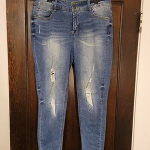 Distressed Skinny Jeans Size 16